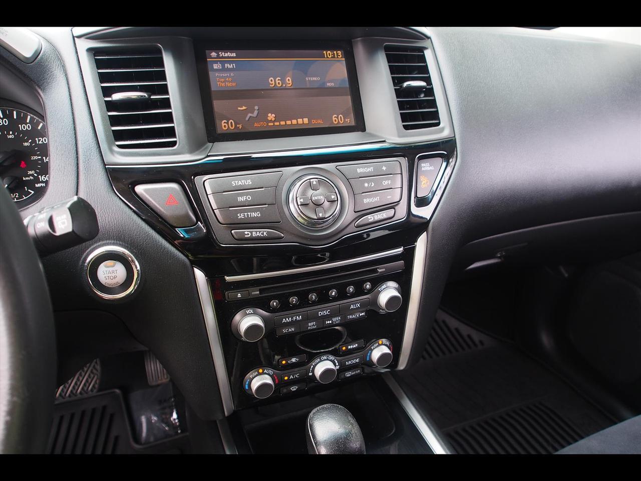 2015 Nissan Pathfinder SV