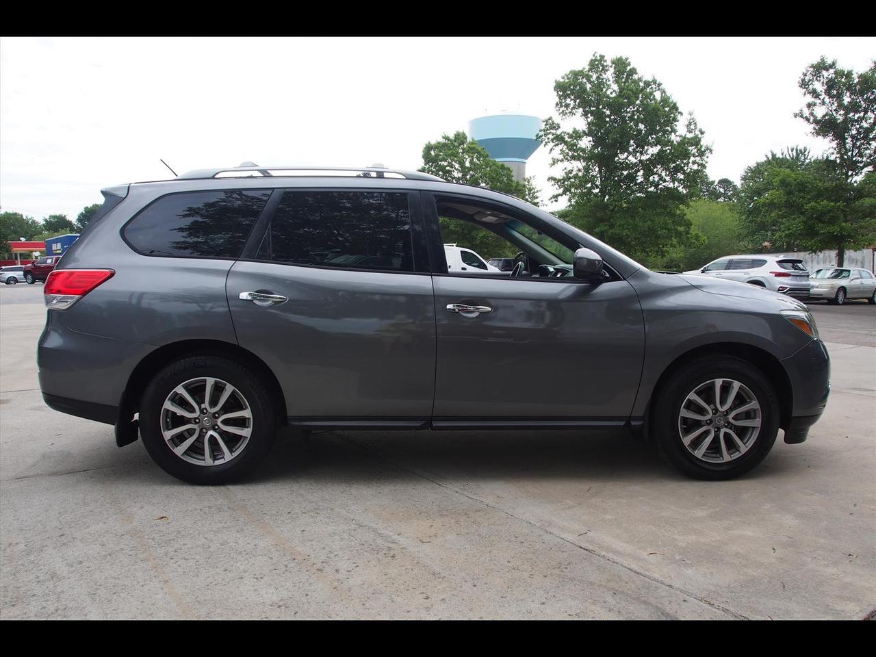 2015 Nissan Pathfinder SV
