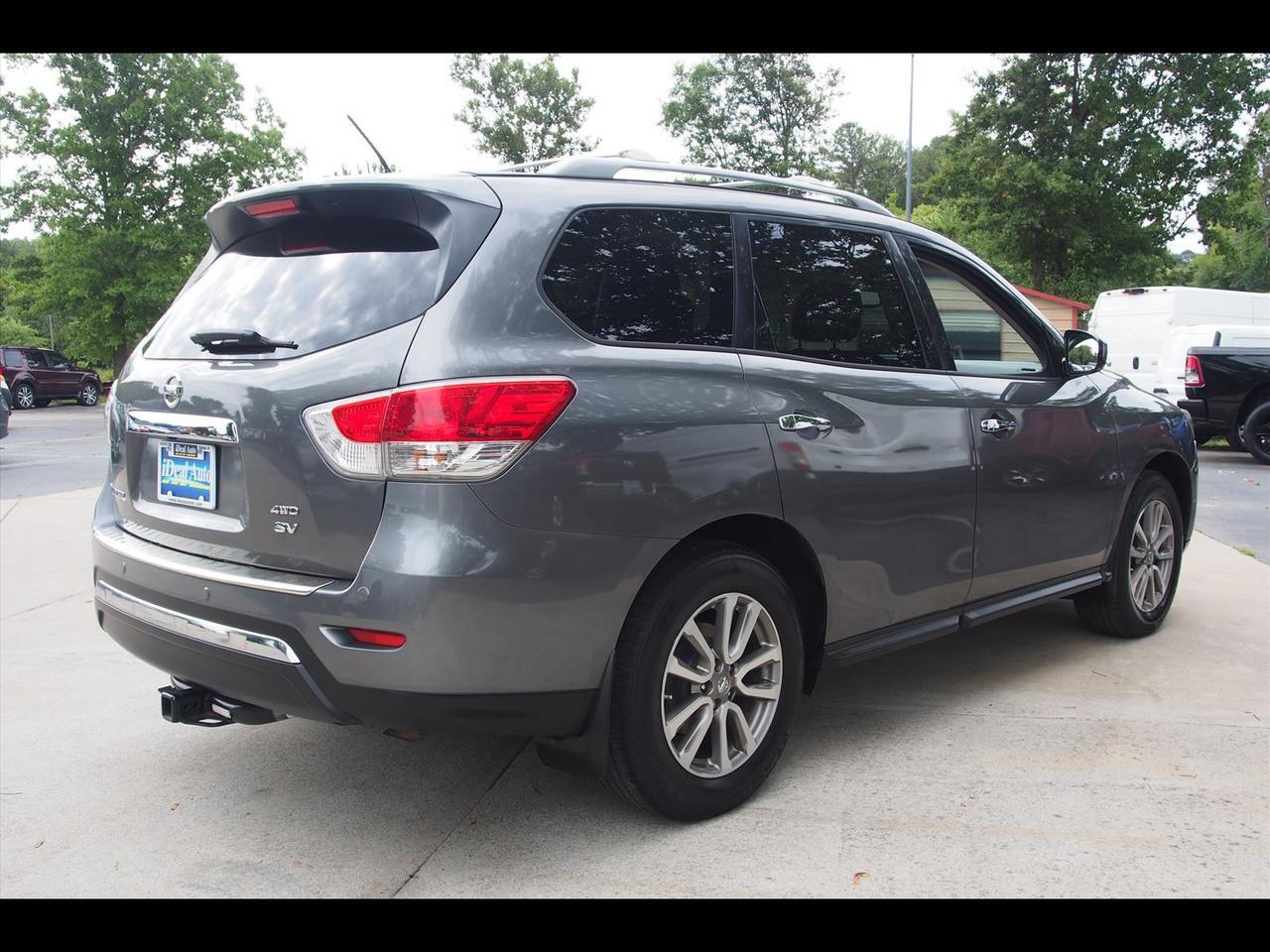 2015 Nissan Pathfinder SV