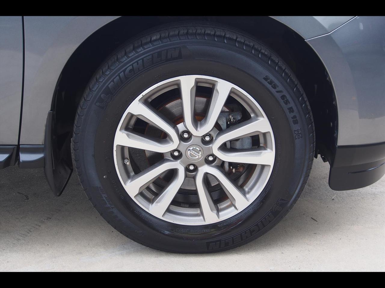 2015 Nissan Pathfinder SV