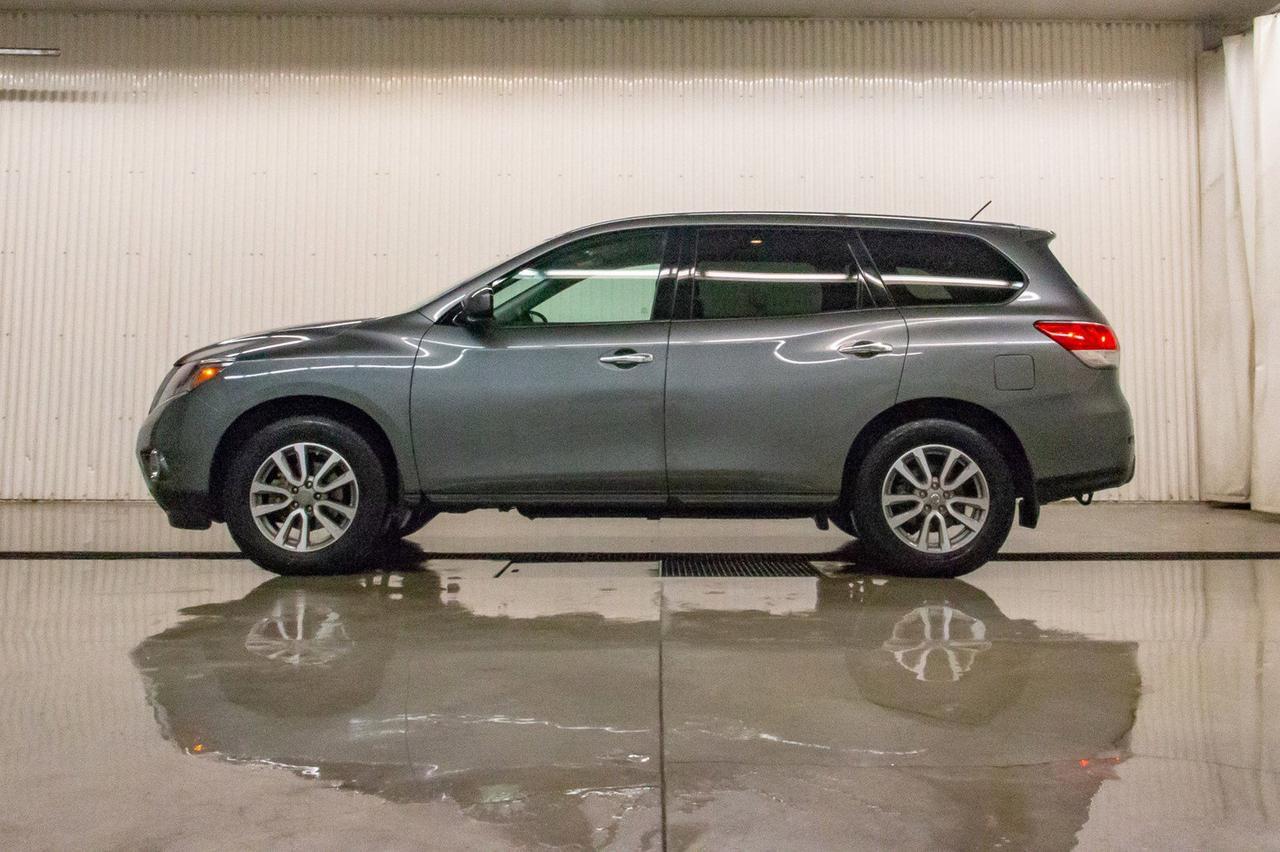 2015 Nissan Pathfinder SV Red Deer AB