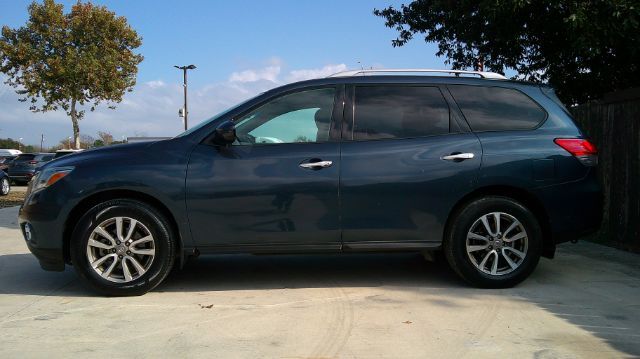 2015 Nissan Pathfinder SV San Antonio TX
