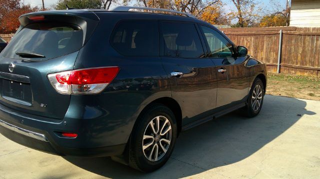 2015 Nissan Pathfinder SV San Antonio TX