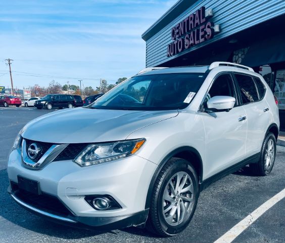 2015 Nissan Rogue- NAM SL