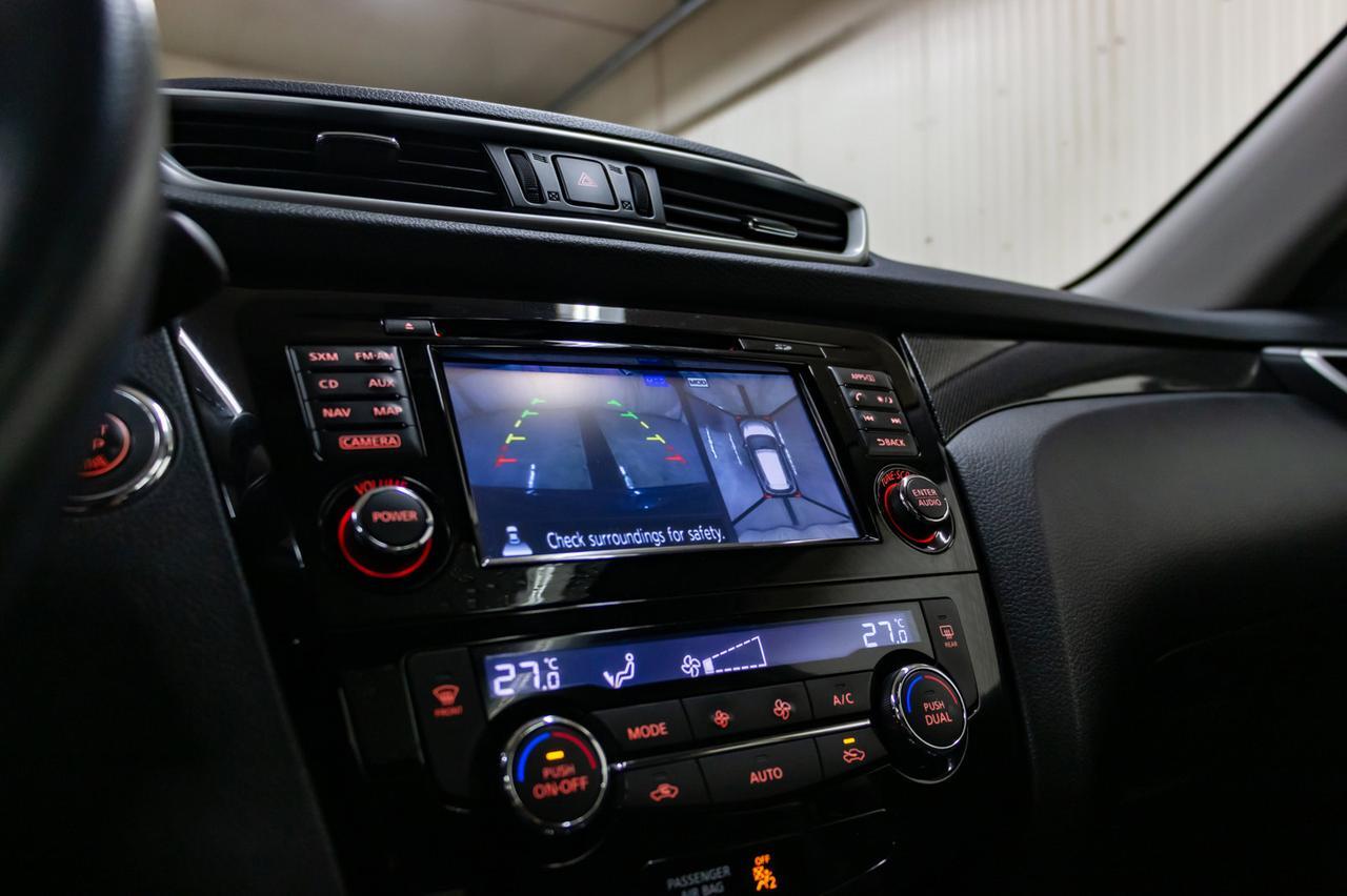 2015 Nissan Rogue AWD SL Leather Roof Nav Red Deer AB