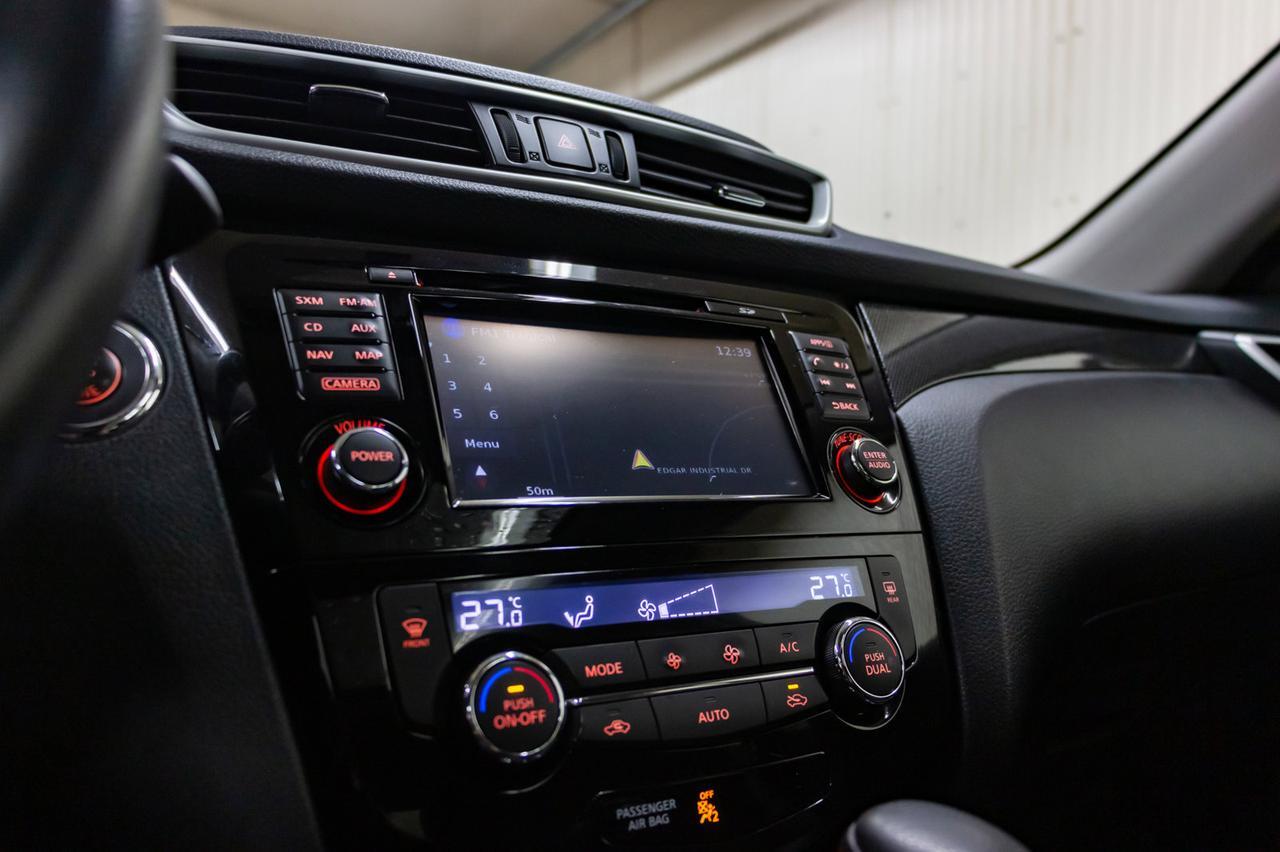 2015 Nissan Rogue AWD SL Leather Roof Nav Red Deer AB