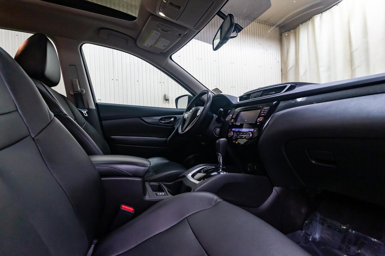 2015 Nissan Rogue AWD SL Leather Roof Nav Red Deer AB