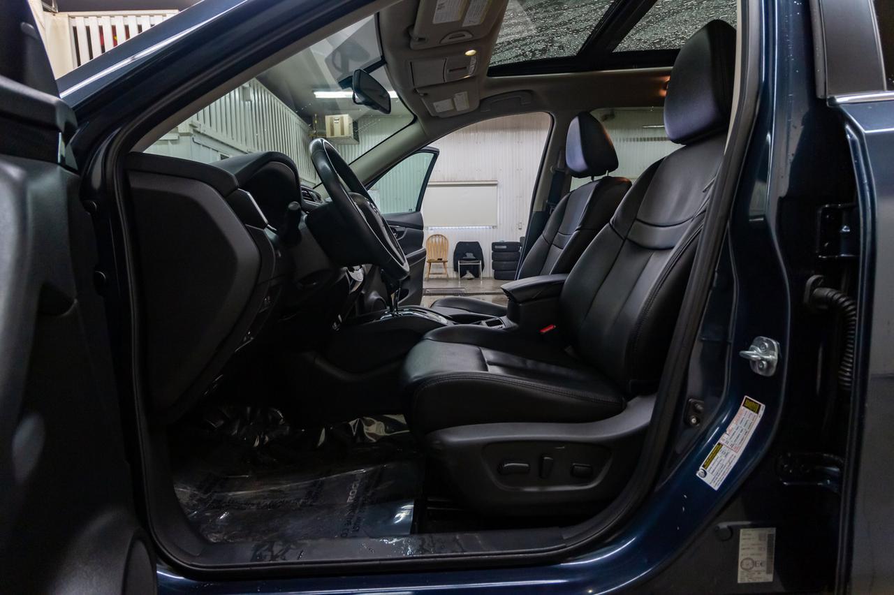 2015 Nissan Rogue AWD SL Leather Roof Nav Red Deer AB