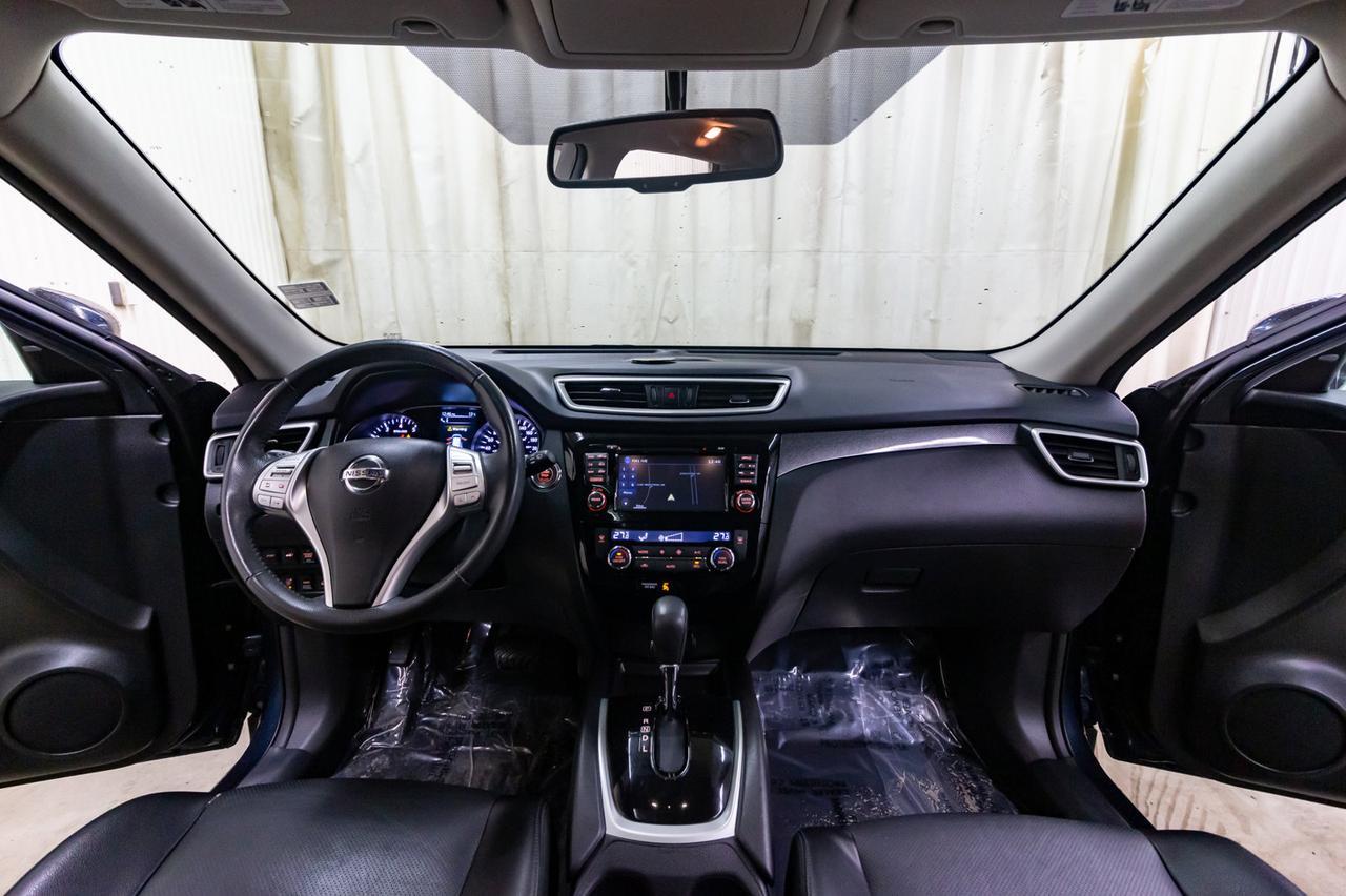 2015 Nissan Rogue AWD SL Leather Roof Nav Red Deer AB