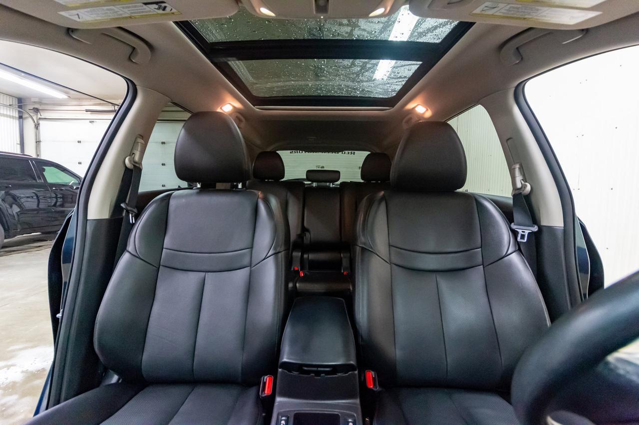 2015 Nissan Rogue AWD SL Leather Roof Nav Red Deer AB