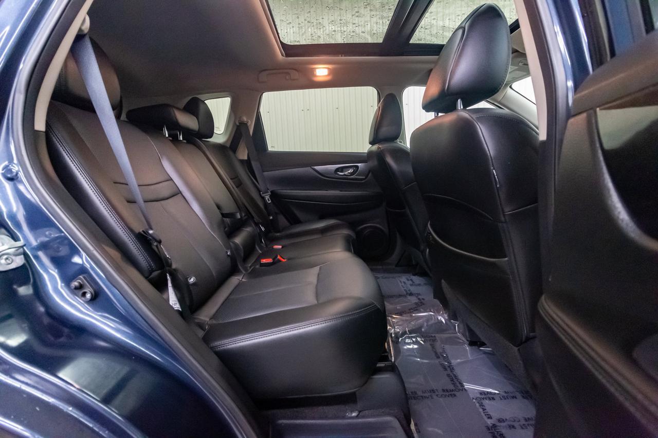 2015 Nissan Rogue AWD SL Leather Roof Nav Red Deer AB