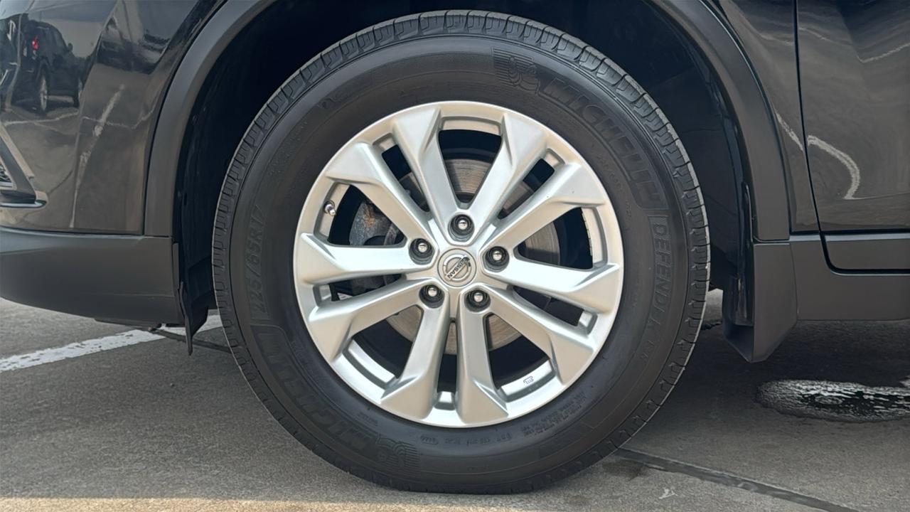 2015 Nissan Rogue SV  Selma TX