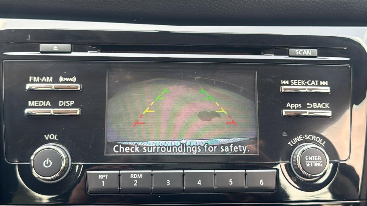 2015 Nissan Rogue SV  Selma TX