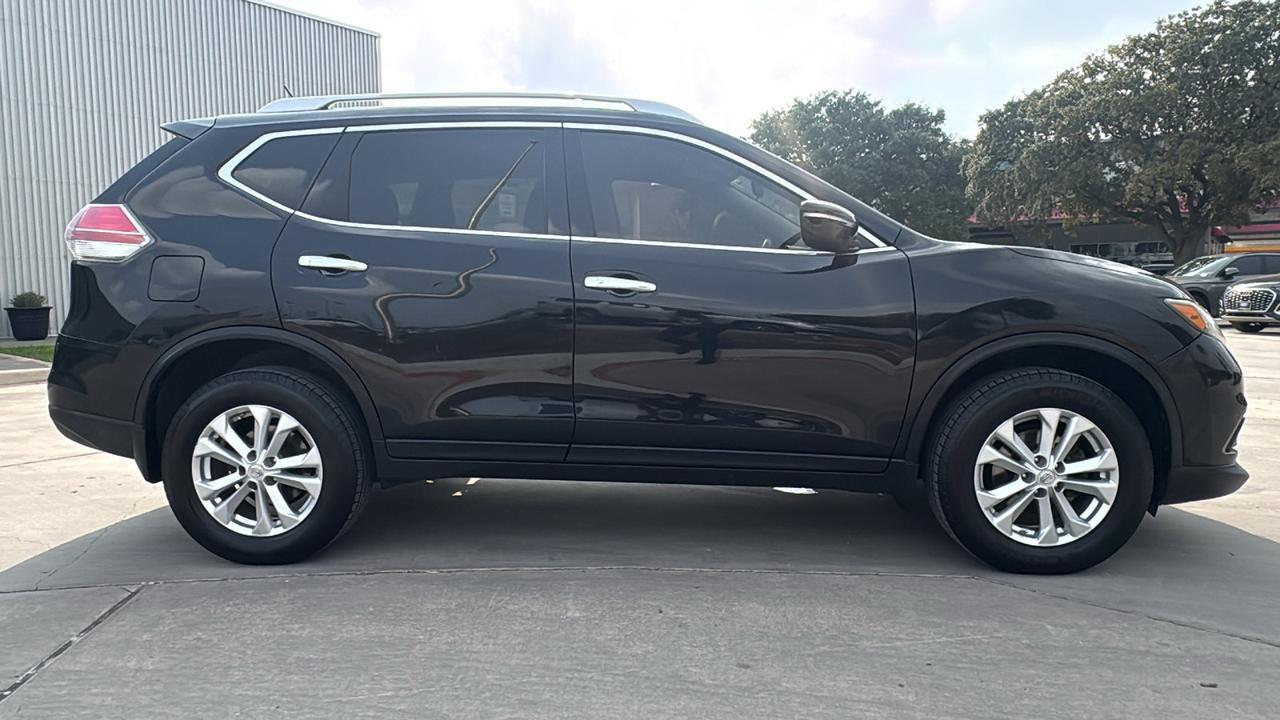 2015 Nissan Rogue SV  Selma TX