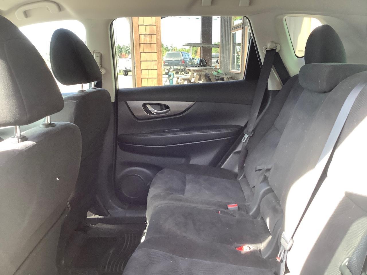 2015 Nissan Rogue SV Hayden ID