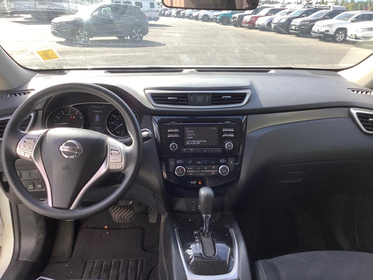 2015 Nissan Rogue SV Hayden ID