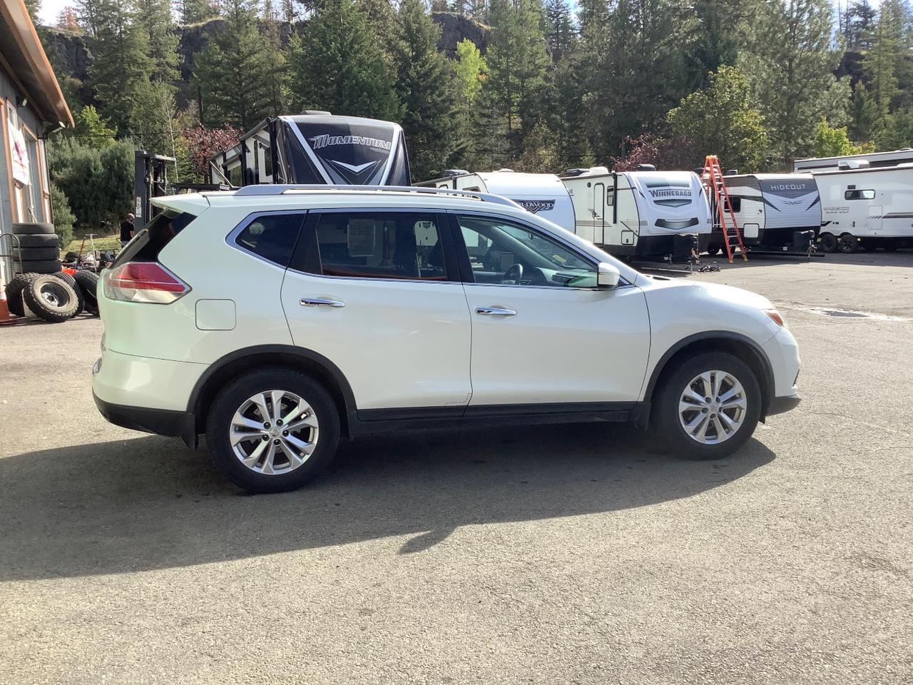 2015 Nissan Rogue SV Hayden ID