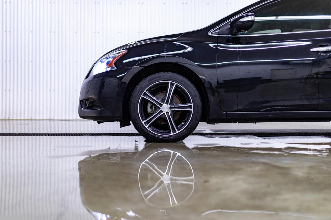 2015 Nissan Sentra SL Leather Roof Nav Red Deer AB