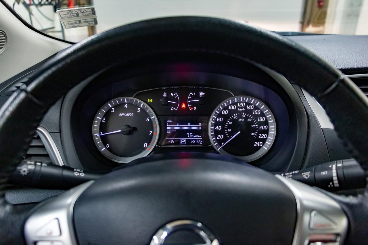 2015 Nissan Sentra SR Roof Nav BCam Red Deer AB