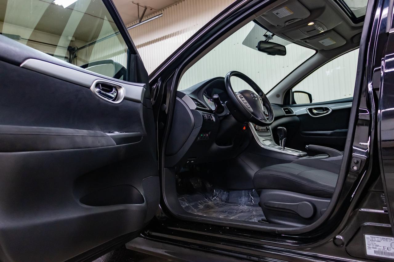 2015 Nissan Sentra SR Roof Nav BCam Red Deer AB