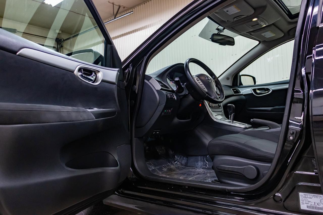 2015 Nissan Sentra SR Roof Nav BCam Red Deer AB