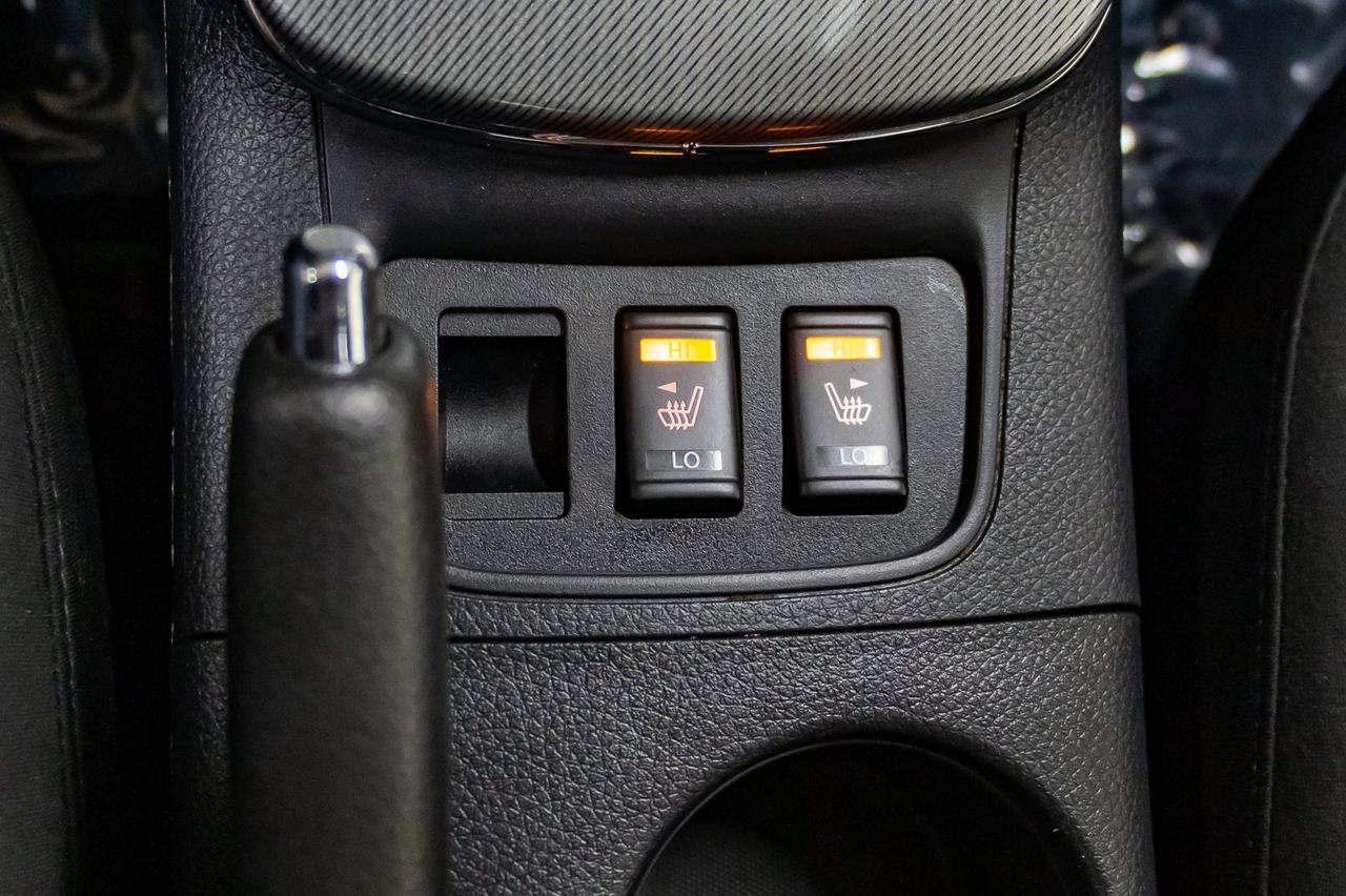 2015 Nissan Sentra SR Roof Nav BCam Red Deer AB