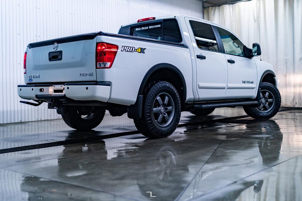 2015 Nissan Titan 4x4 Crew Cab Pro-4X Leather Roof Nav BCam Red Deer AB