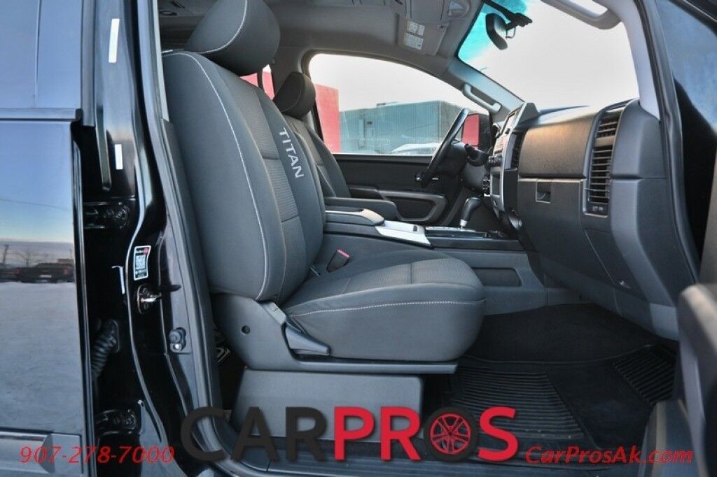 2015 Nissan Titan PRO-4X - 4X4 - 5.6L V8 - Crew Cab - Navigation - Bluetooth - Block Heater - Fog Lights - Keyless Entry - Backup Camera - Rear Backup Sensors - Bedliner - Tow Package Anchorage AK