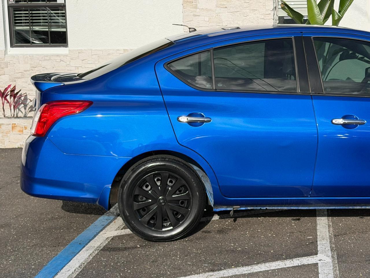 2015 Nissan Versa 4dr Sdn CVT 1.6 SV Jacksonville FL