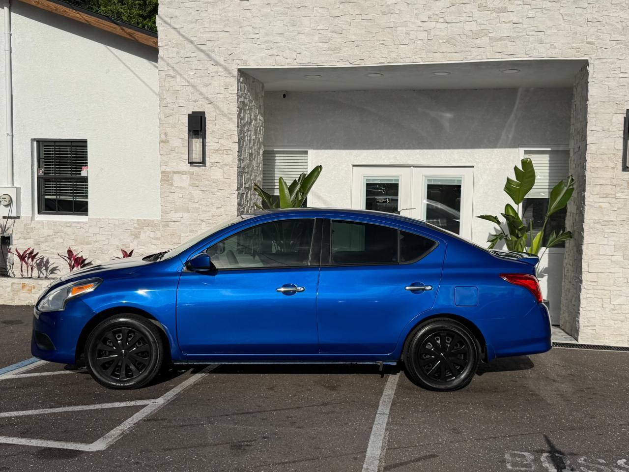 2015 Nissan Versa 4dr Sdn CVT 1.6 SV