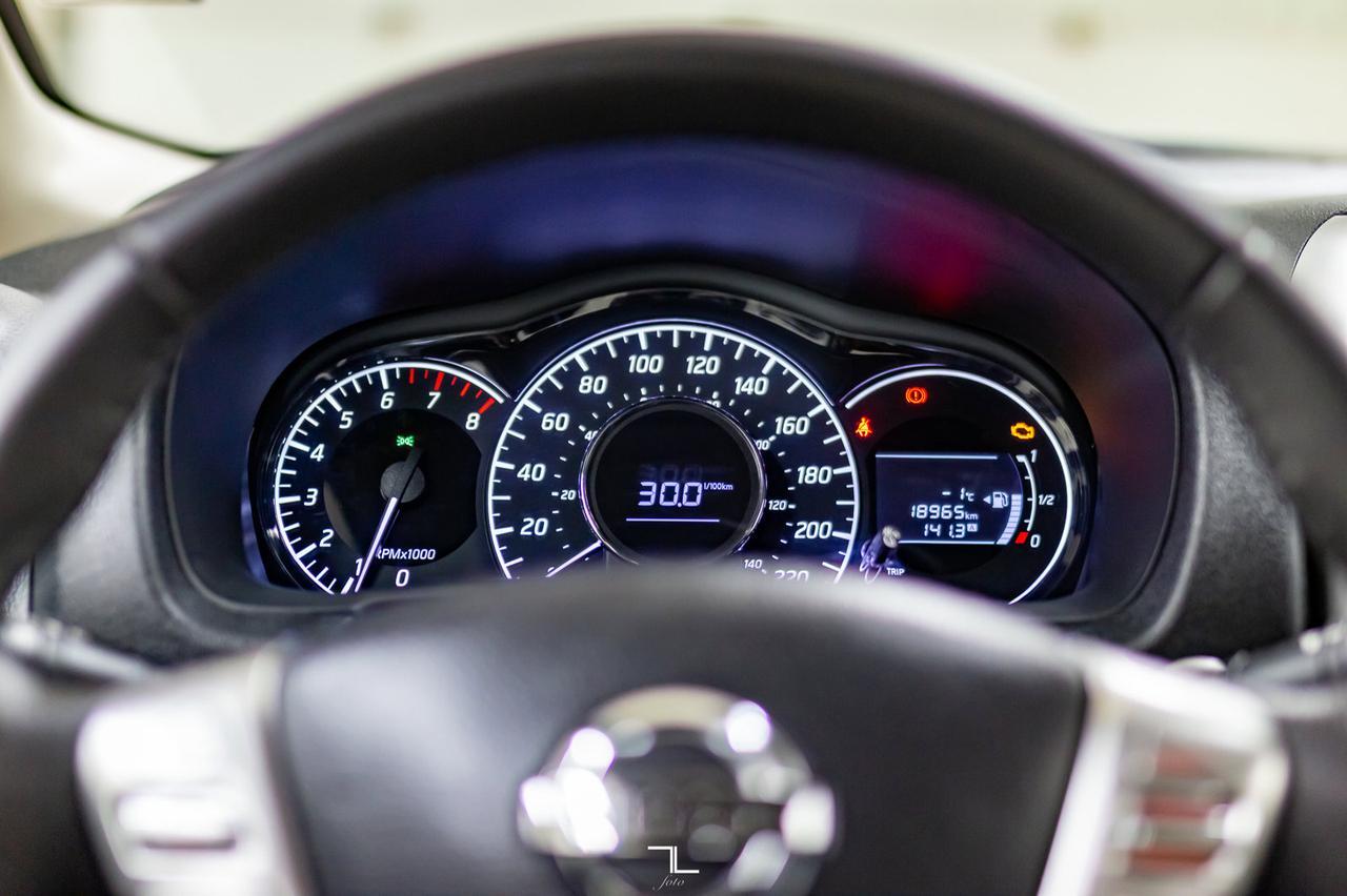 2015 Nissan Versa Note SL Nav BCam Manual Red Deer AB