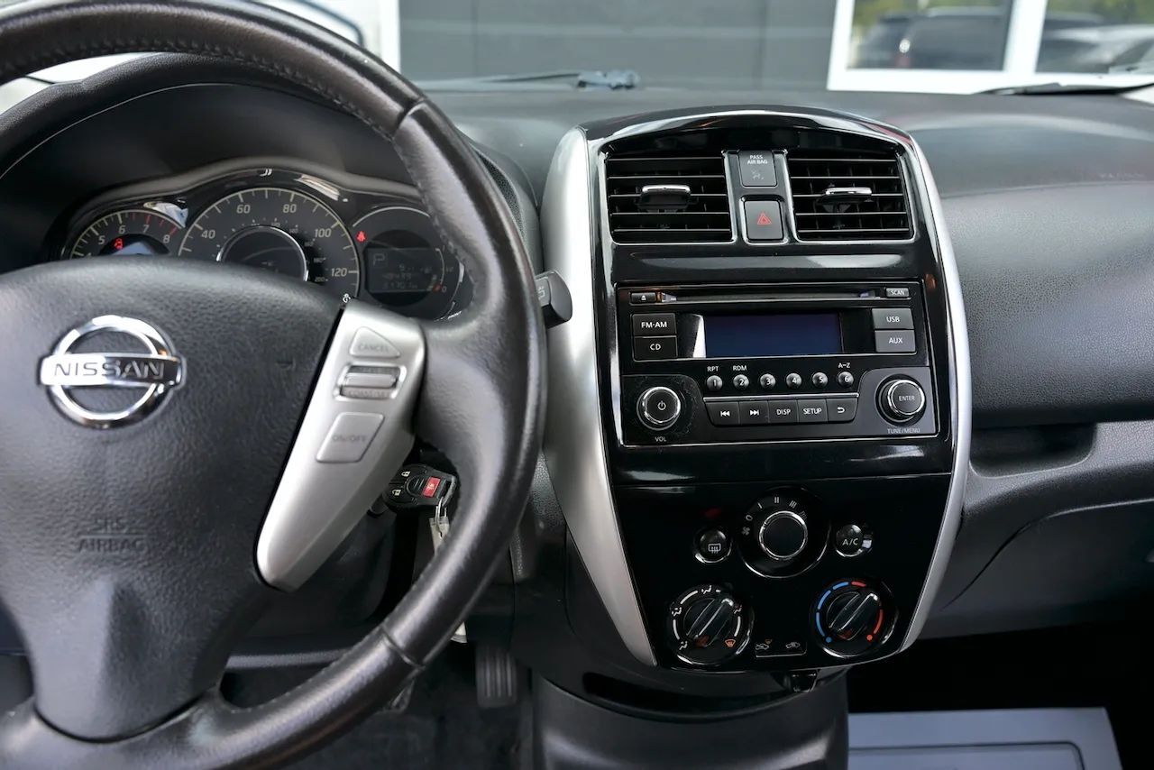 2015 Nissan Versa Note SV Hatchback 4D Doral FL