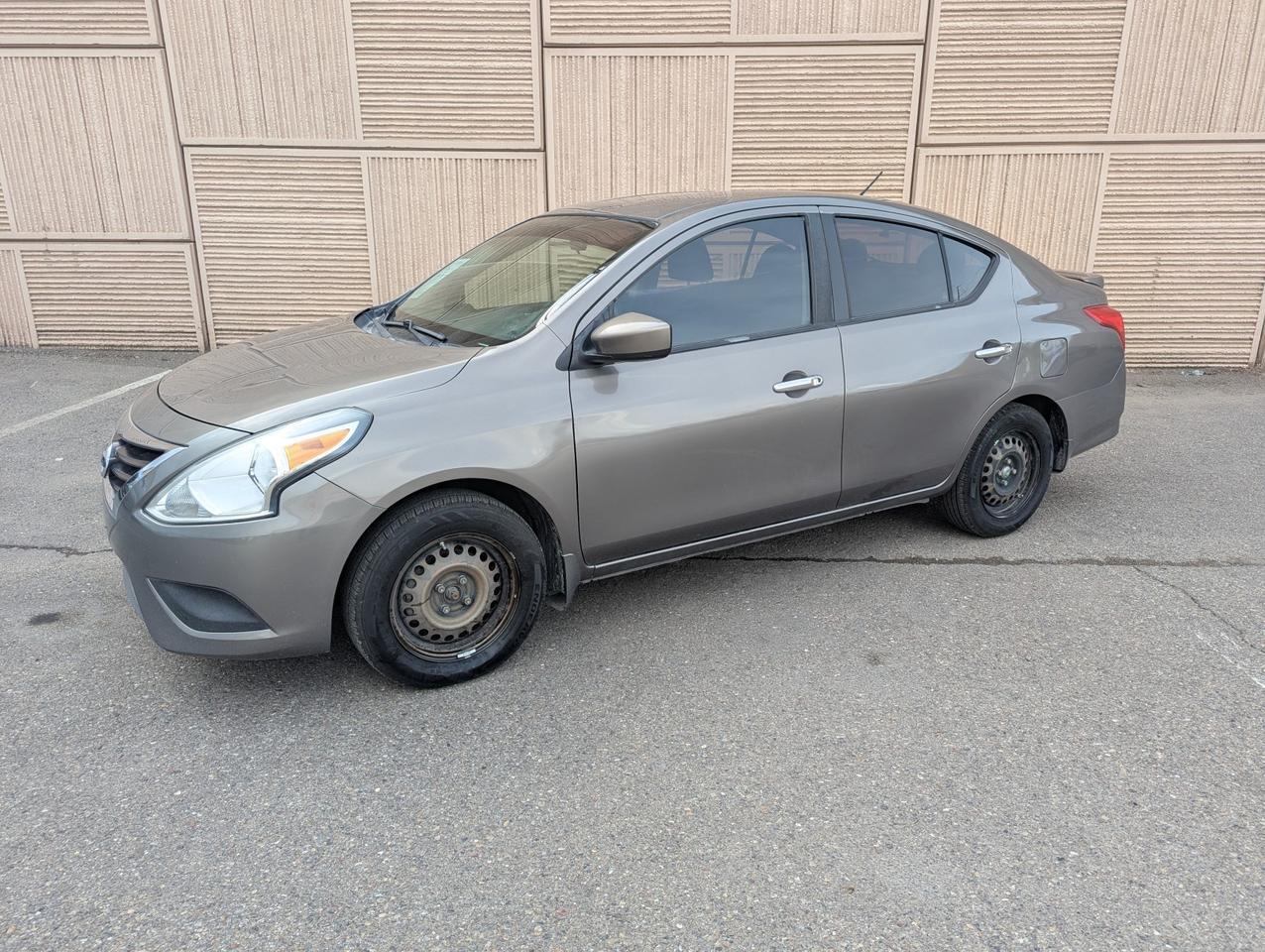 2015 Nissan Versa SV