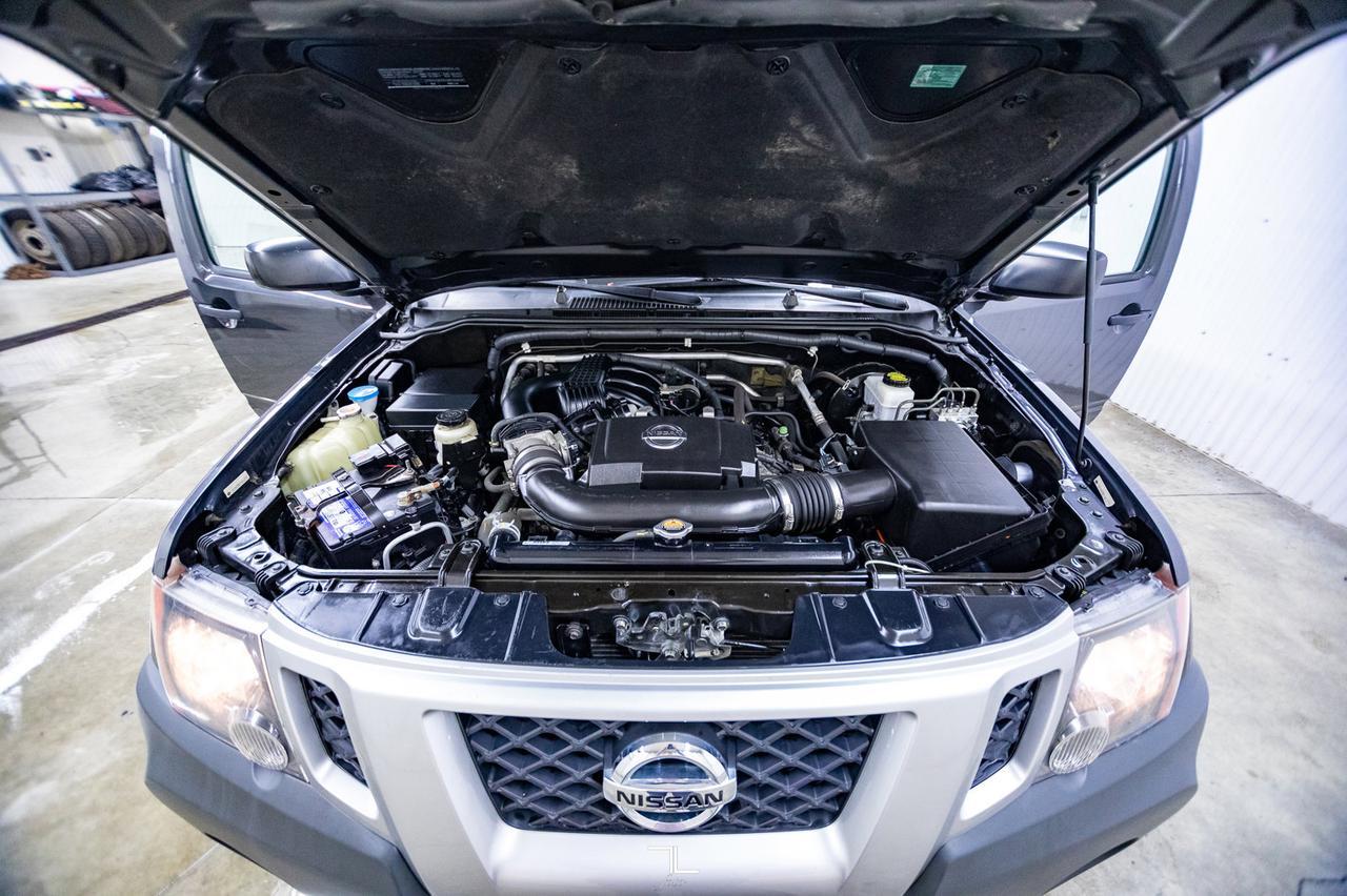 2015 Nissan Xterra 4x4 Sport Red Deer AB