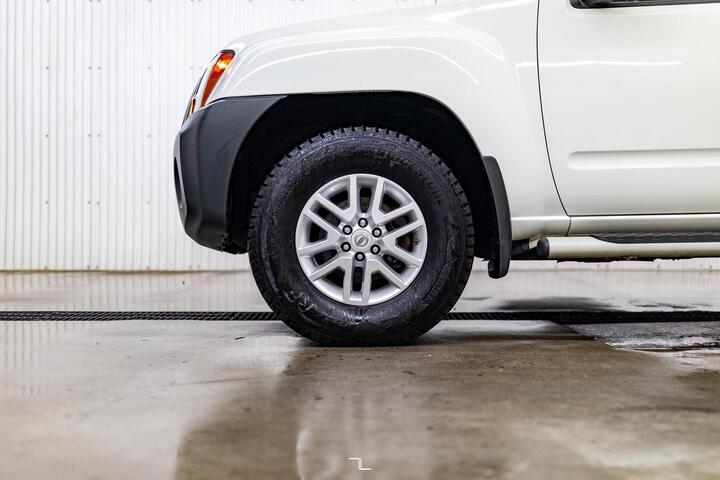 2015 Nissan Xterra 4x4 X Red Deer AB