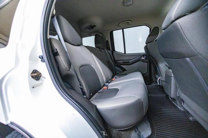 2015 Nissan Xterra 4x4 X Red Deer AB