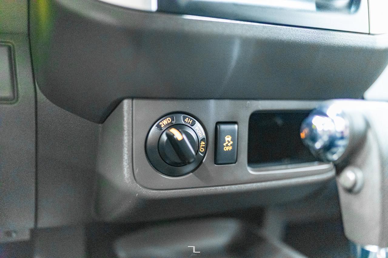 2015 Nissan Xterra 4x4 X Red Deer AB