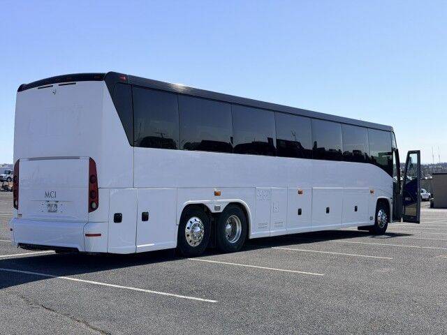 2015 Other MCI J4500 Luxury Passenger Motor Coach Henrico VA