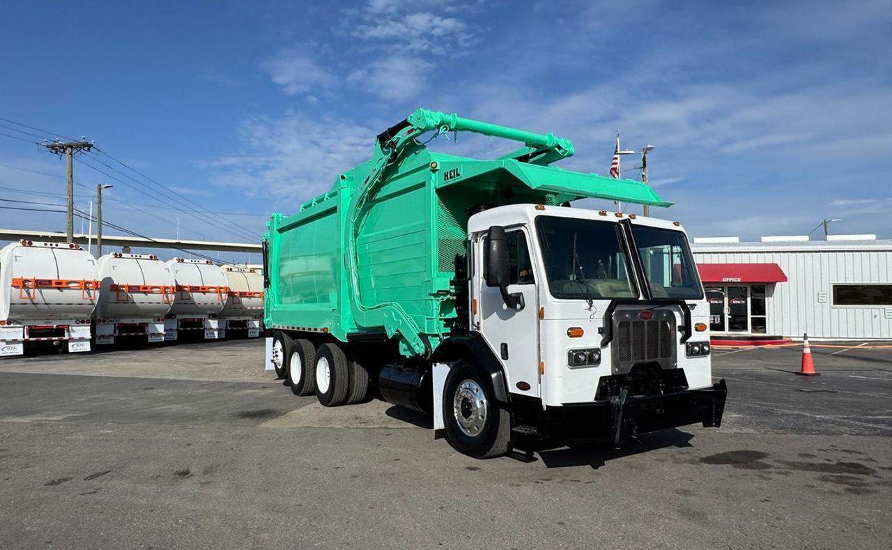 2015 Peterbilt 320 40 yard Heil Front Loader Garbage Truck Tampa FL