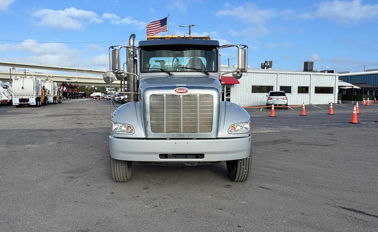 2015 Peterbilt 337 8,000 lb. Galbreath CDU