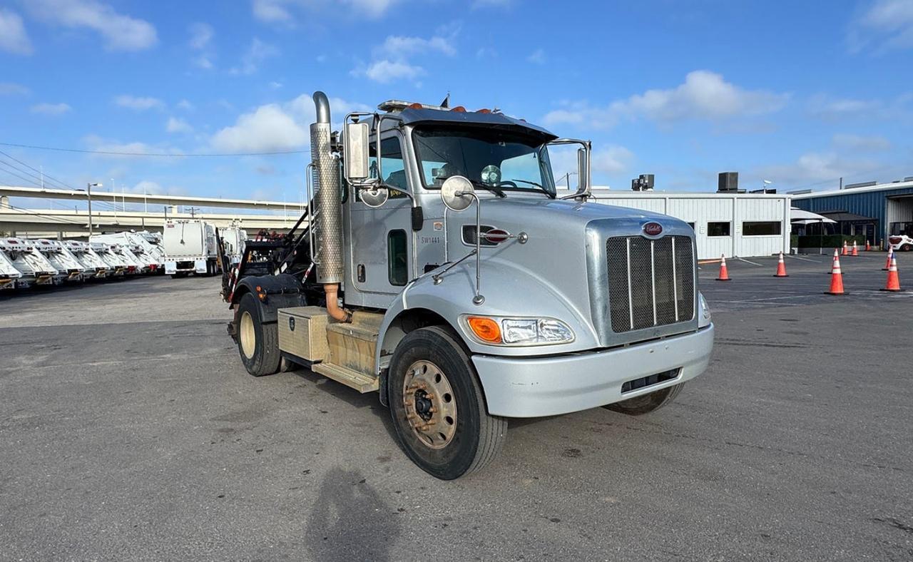 2015 Peterbilt 337 8,000 lb. Galbreath CDU Tampa FL