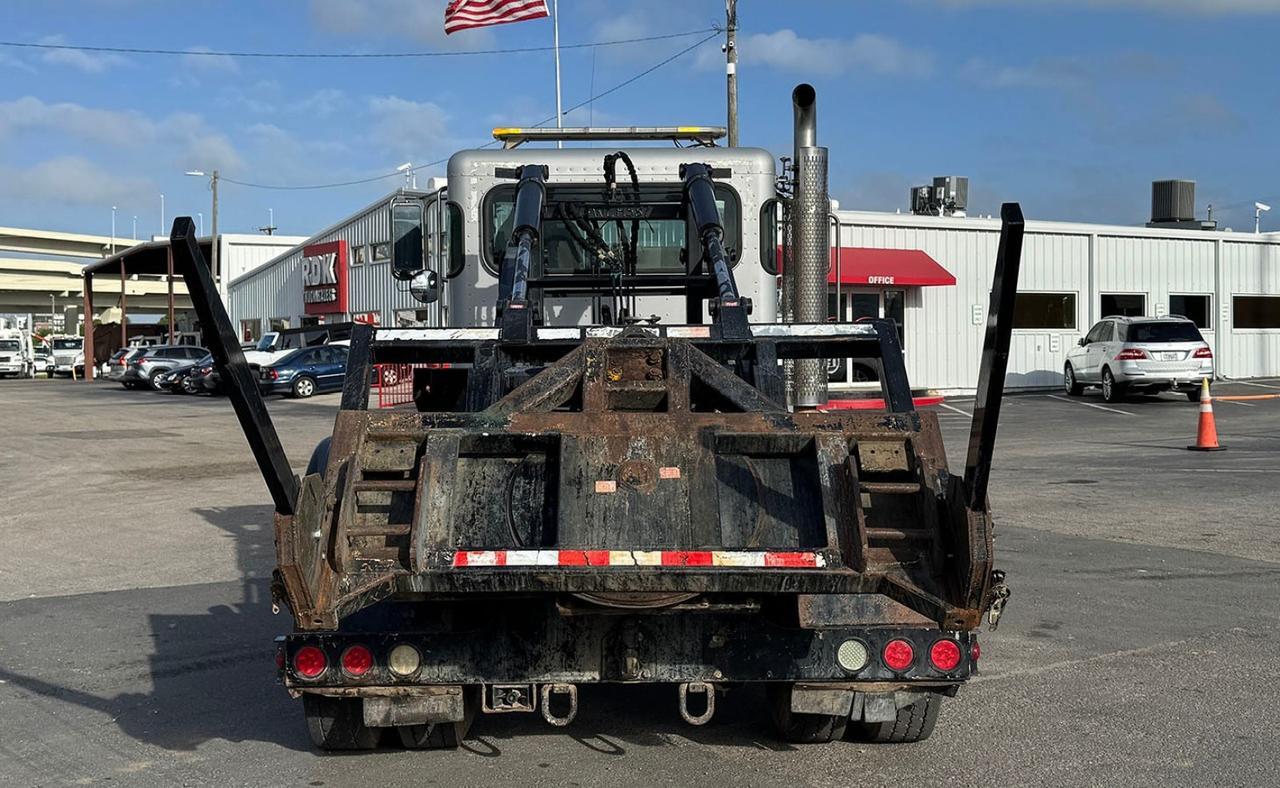 2015 Peterbilt 337 8,000 lb. Galbreath CDU Tampa FL