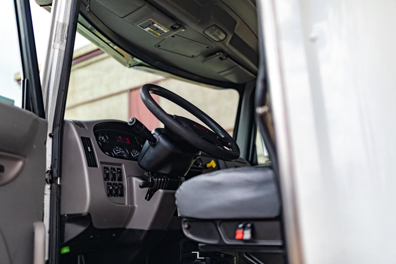 2015 Peterbilt 337 Daycab & Chassis Diesel Red Deer AB