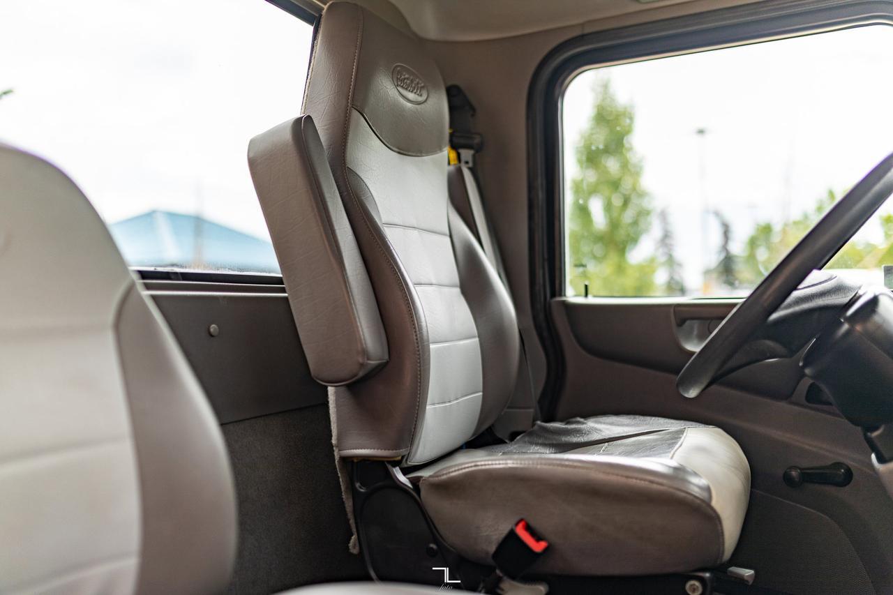 2015 Peterbilt 337 Daycab & Chassis Diesel Red Deer AB