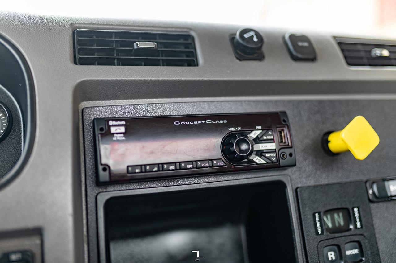 2015 Peterbilt 337 Daycab & Chassis Diesel Red Deer AB