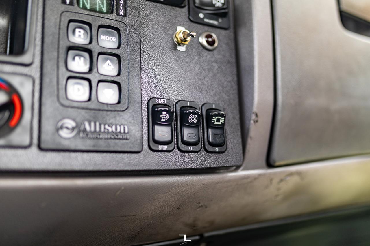 2015 Peterbilt 337 Daycab & Chassis Diesel Red Deer AB