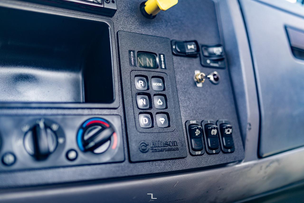 2015 Peterbilt 337 Daycab & Chassis Diesel Red Deer AB