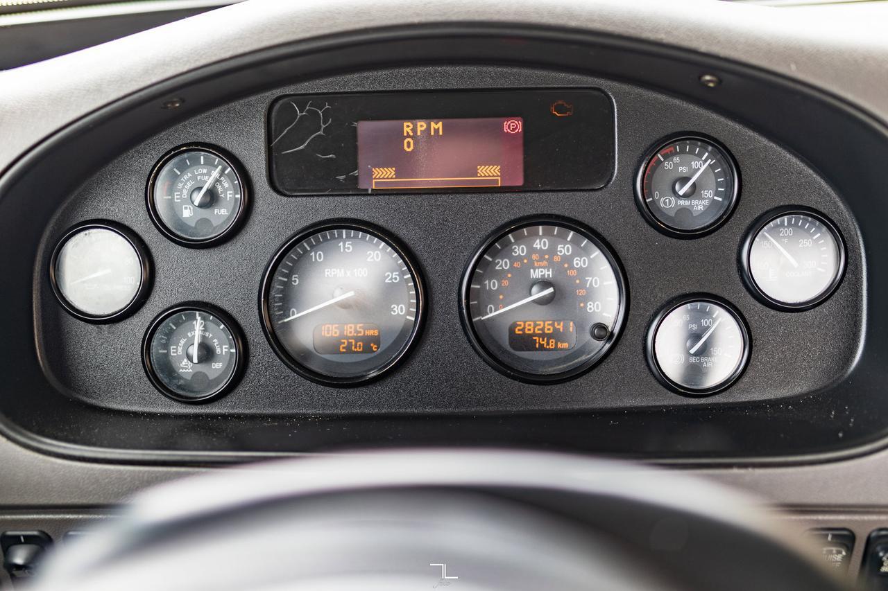 2015 Peterbilt 337 Daycab & Chassis Diesel Red Deer AB