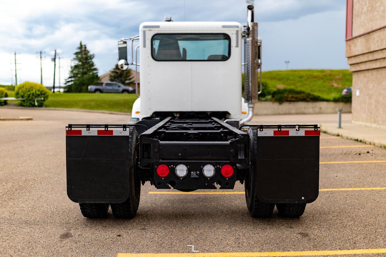 2015 Peterbilt 337 Daycab & Chassis Diesel Red Deer AB