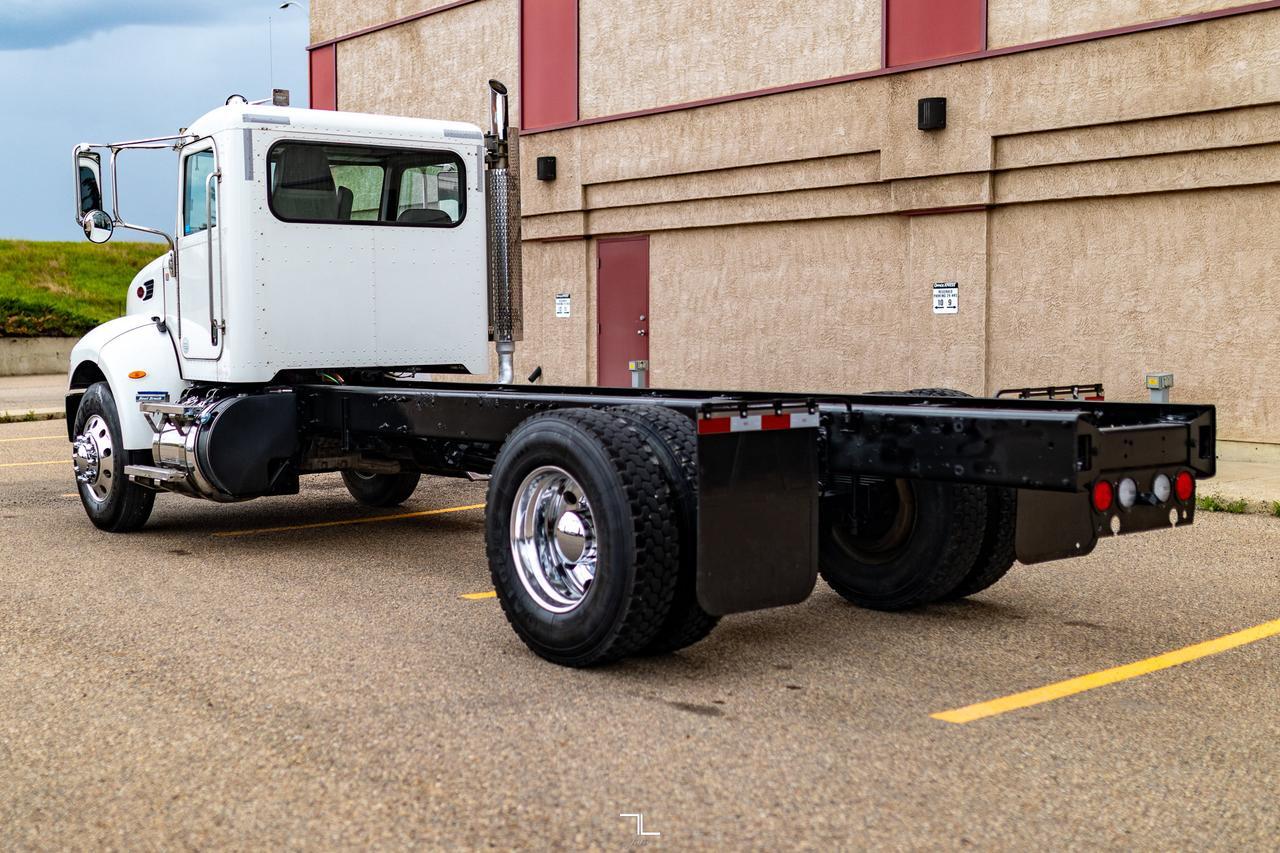 2015 Peterbilt 337 Daycab & Chassis Diesel Red Deer AB